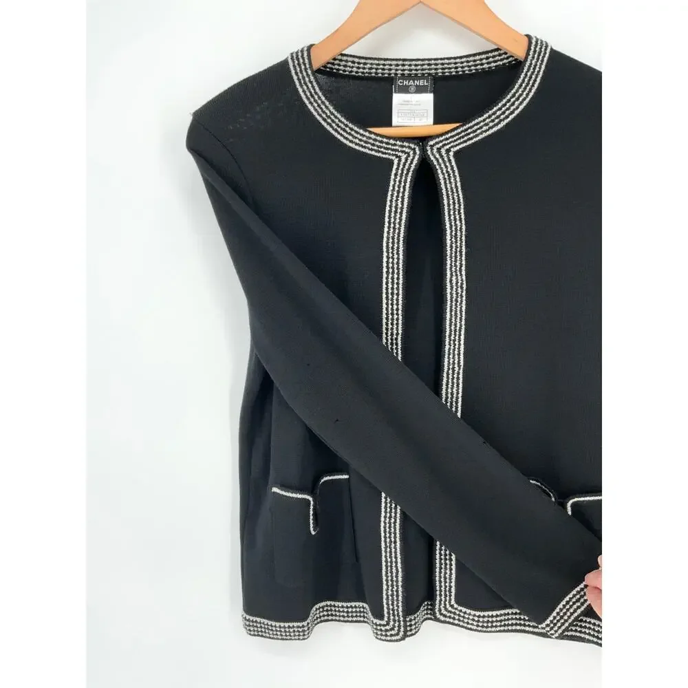 CHANEL 04A 2004 Black White Wool CC Logo Cardigan Jacket Size 40 Authentic